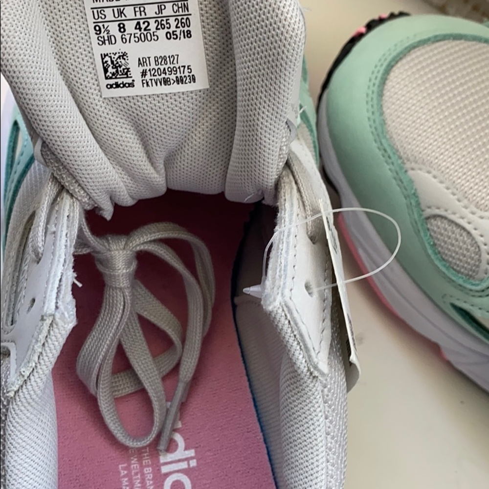 Adidas Falcon tennis shoes - Picture 7 of 8